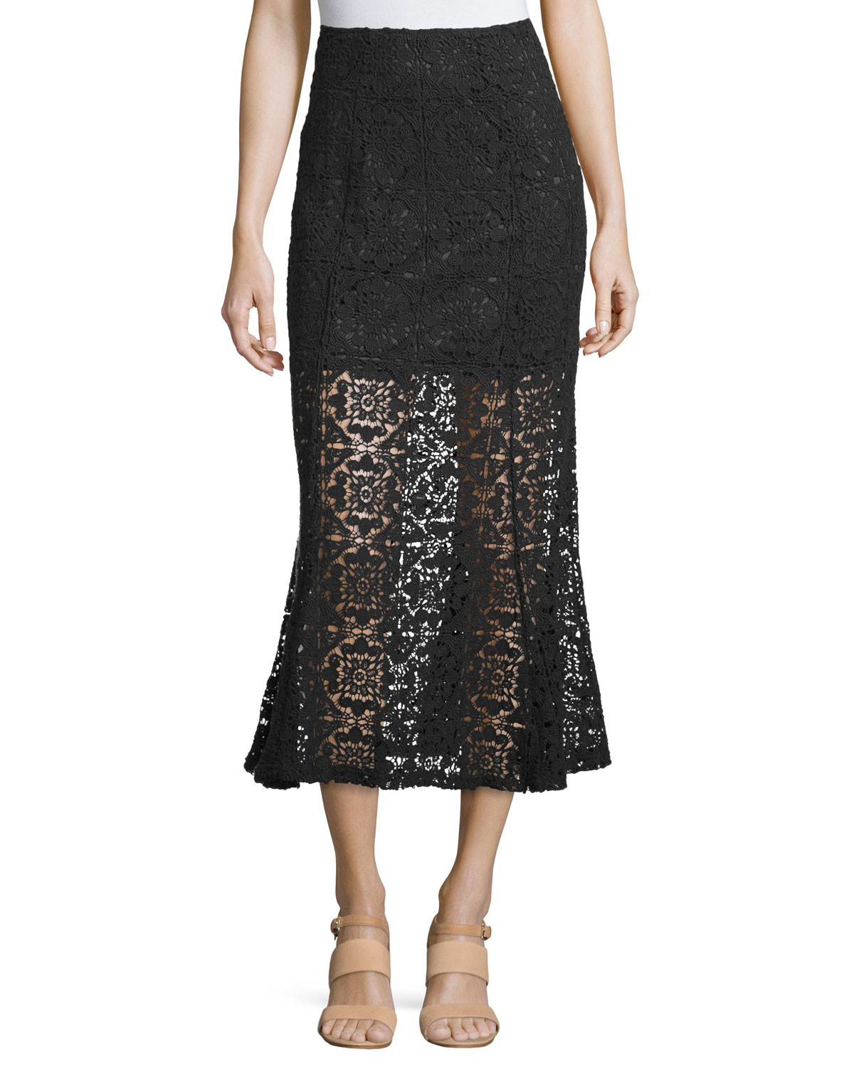 Go-To Ankle Boots + Everyday Skirts Our maxi skirt is long on details for maximum impact: a double-layer waistband to fold down or not, front pockets trimmed with cording, seaming for definition, and a hem that's banded a bit for a slightly closer fit.