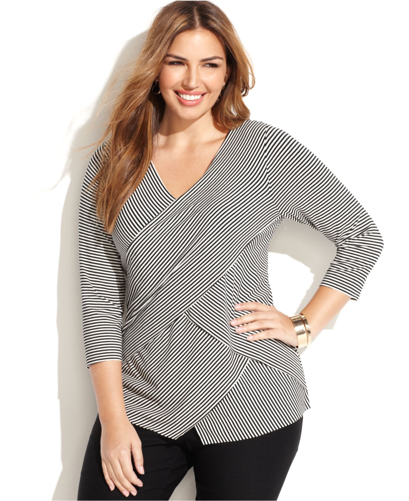 women's nike therma sweatshirt