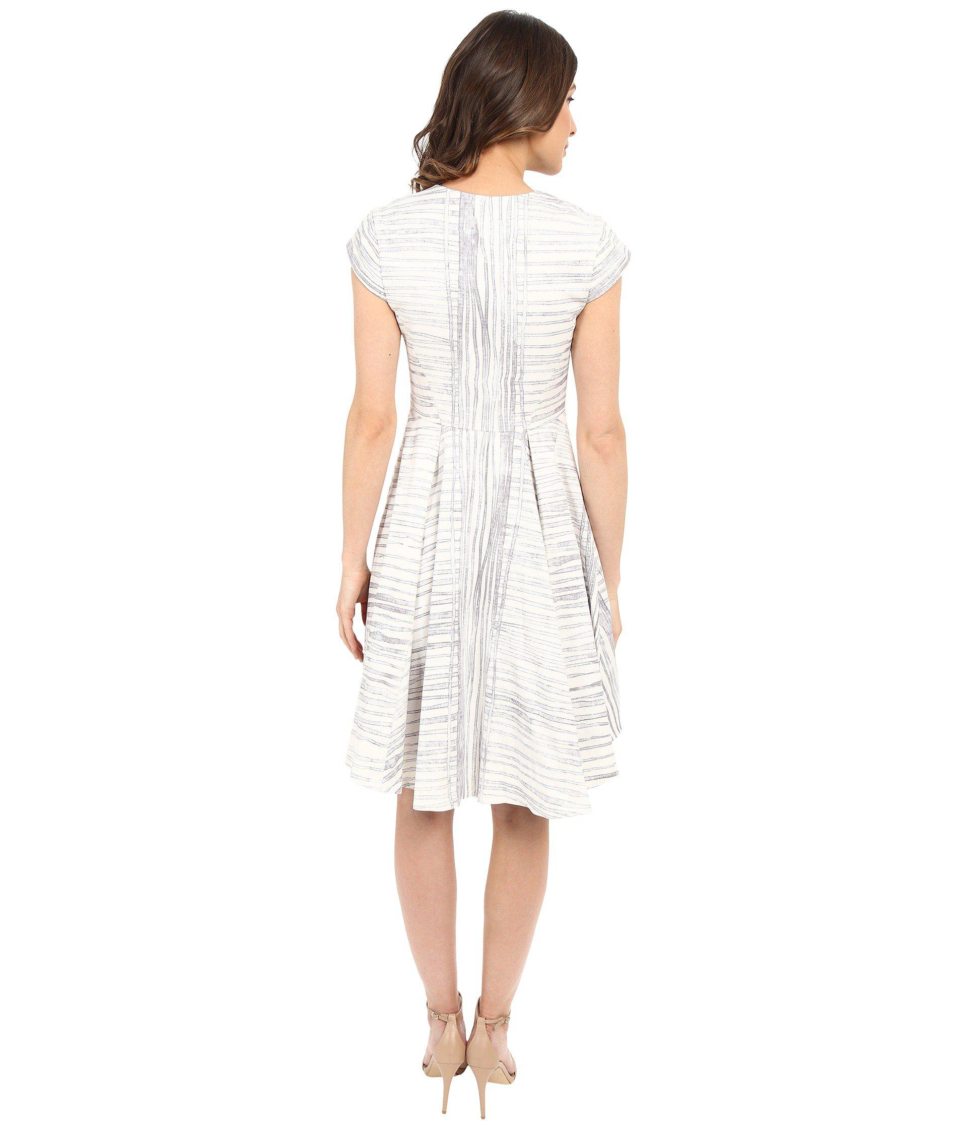 Halston Cap Sleeve Vneck Printed Structured Dress in White Lyst