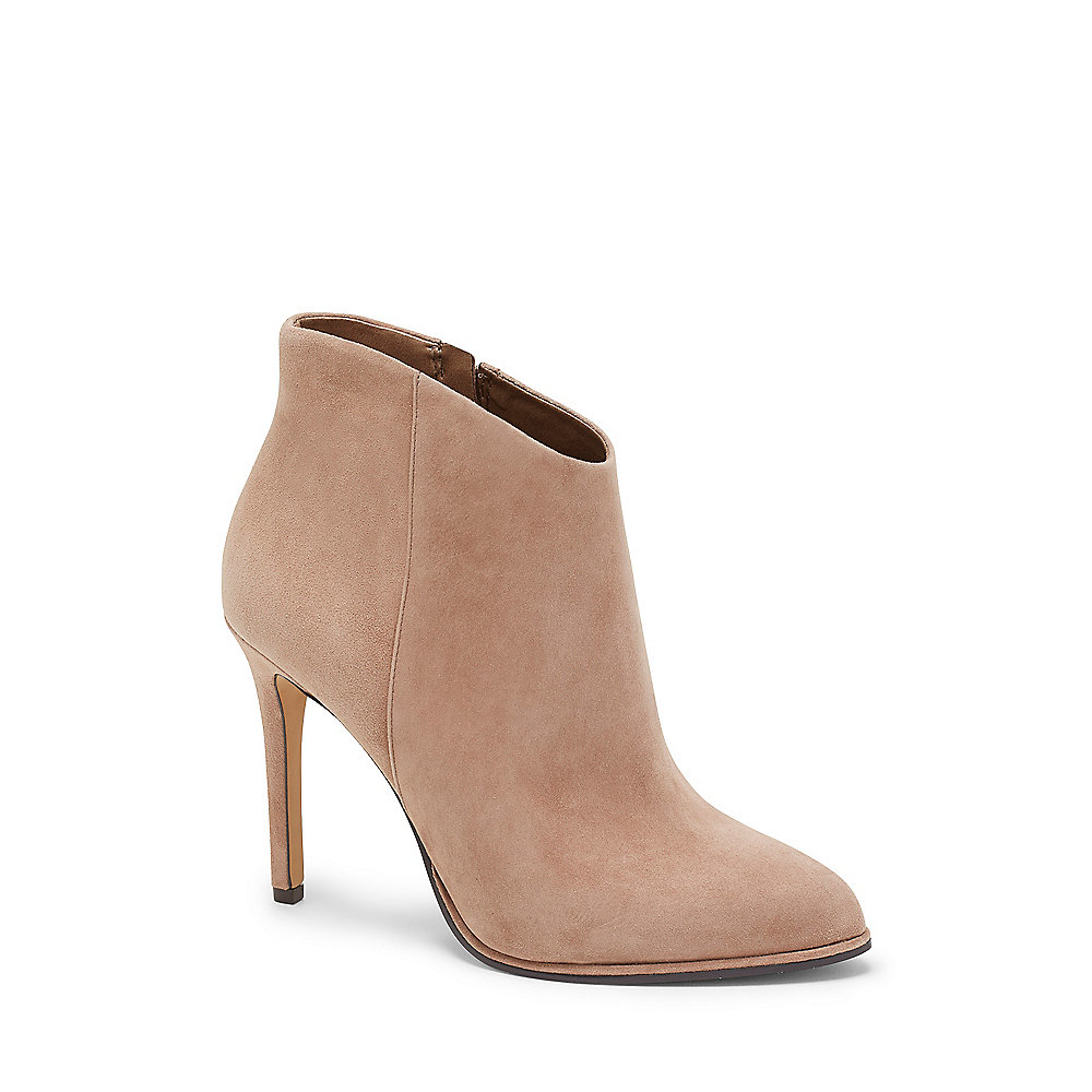 larmana bootie vince camuto