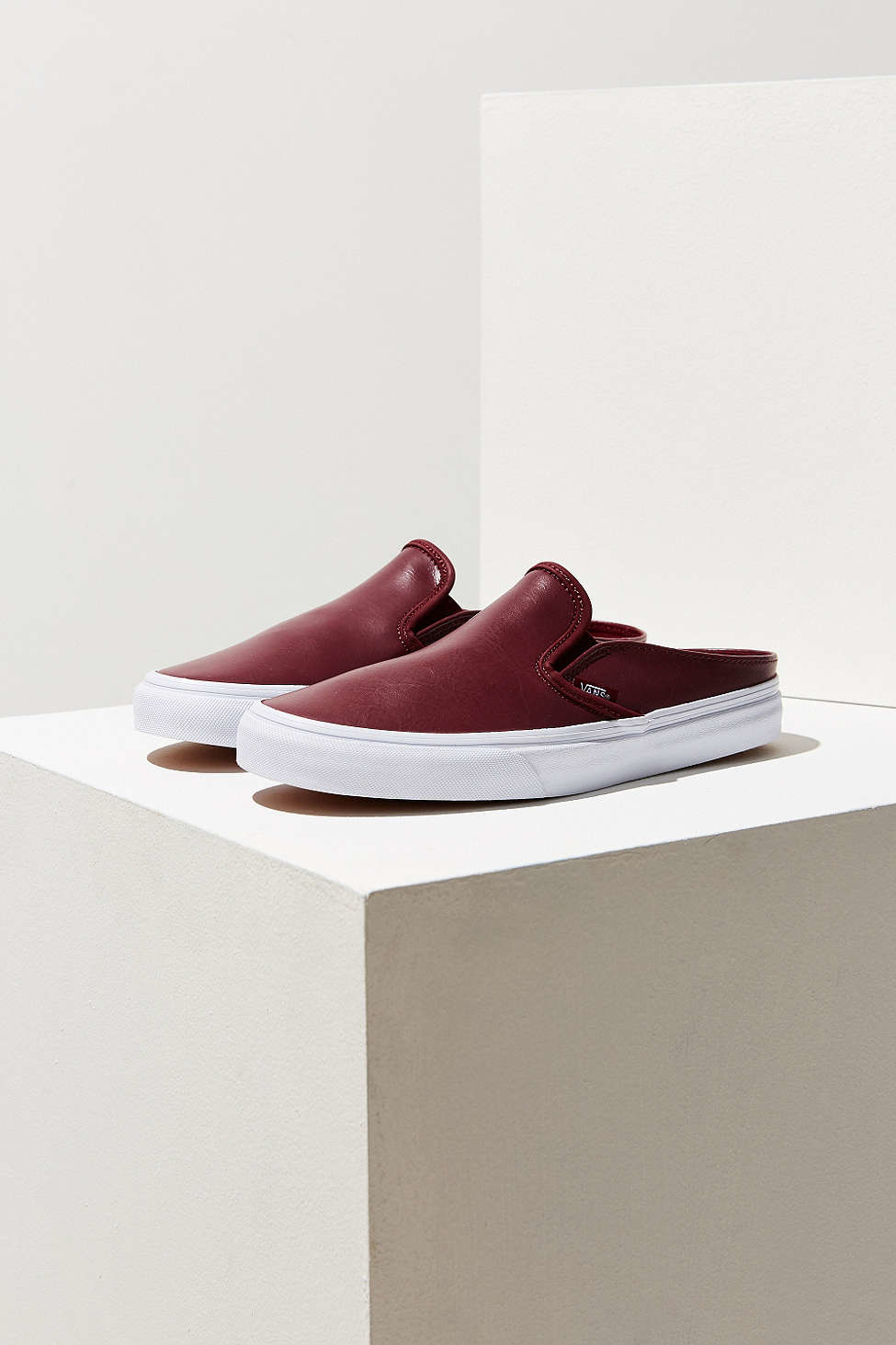 Vans Classic Slip-on Mule Sneaker in Red | Lyst