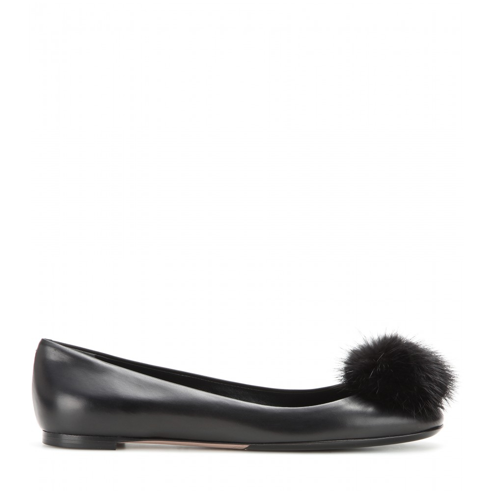 Gucci Pom-Pom Leather Ballet Flats in 