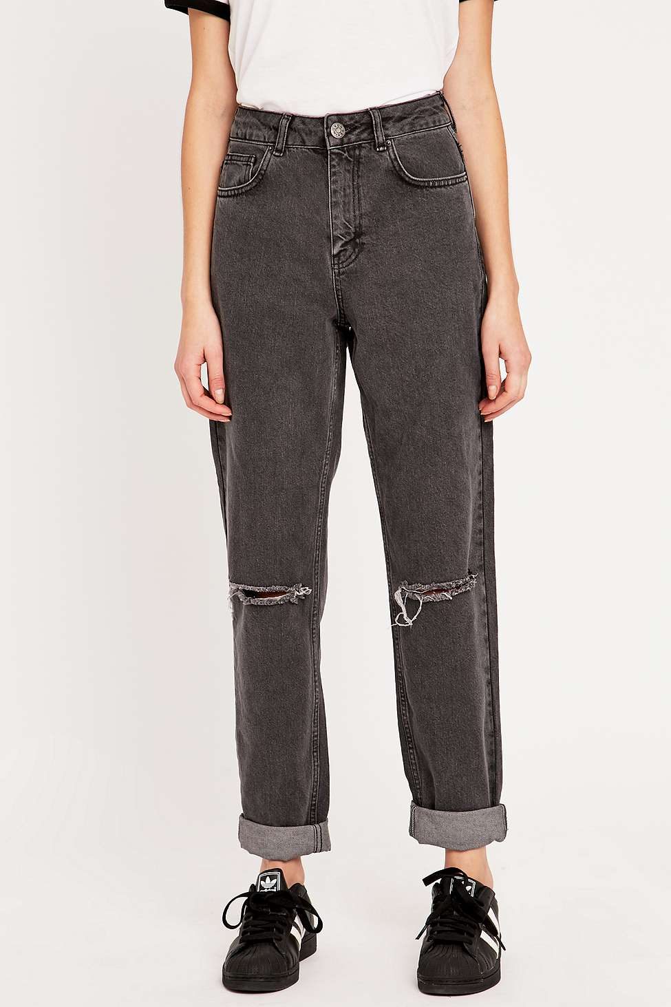 grey mom jeans ripped