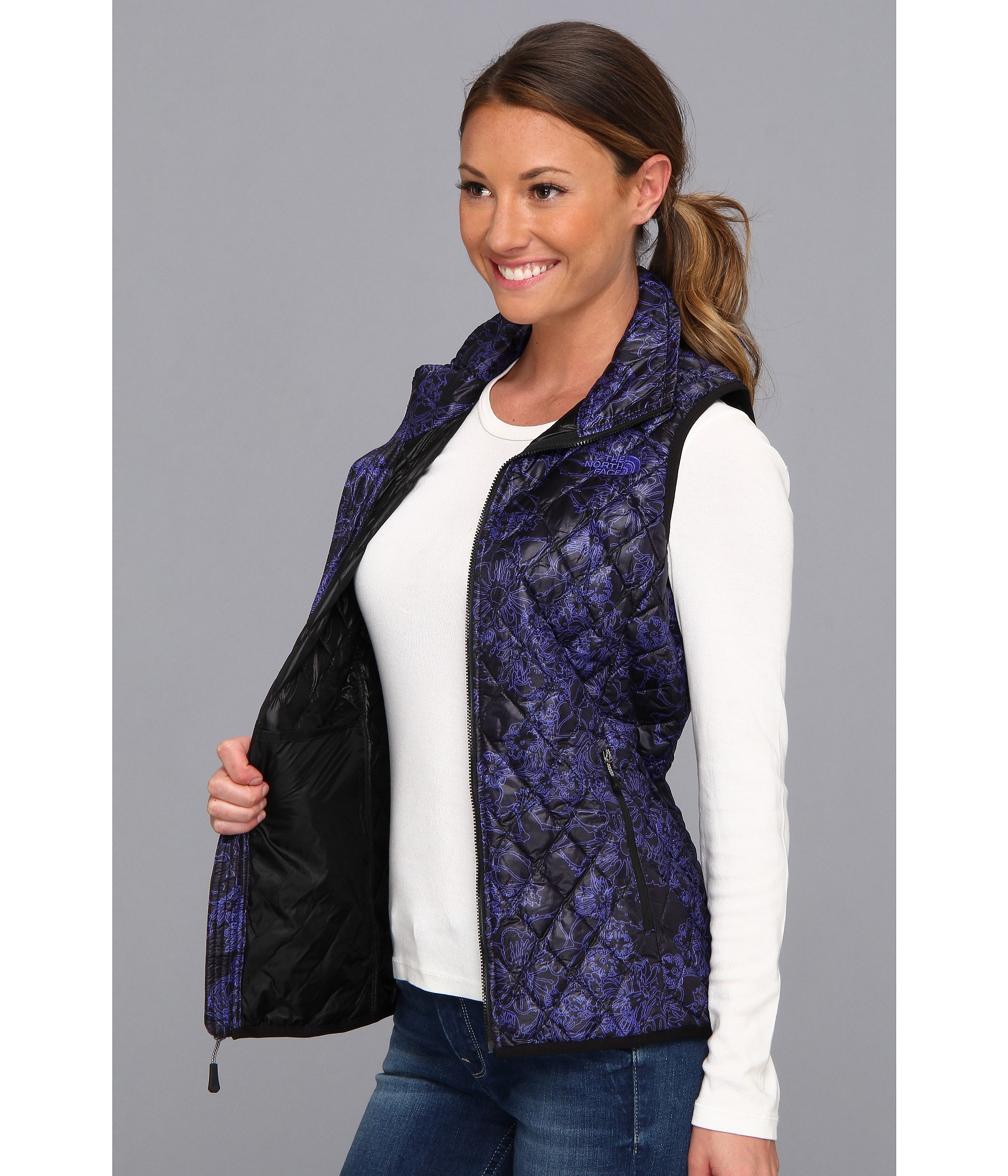 the north face women's thermoball vest