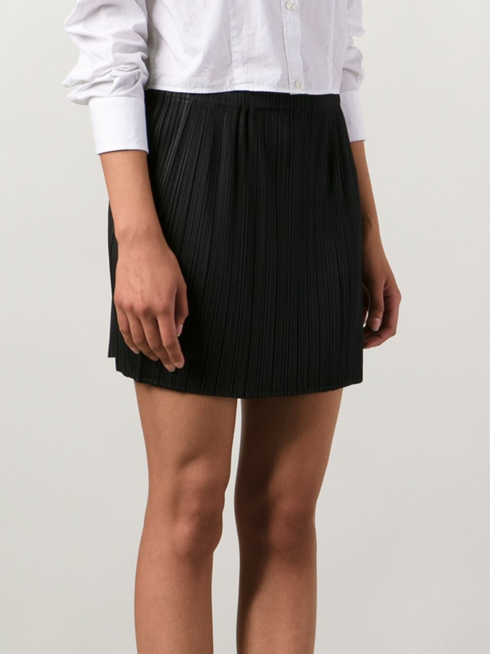 Pleats Please Issey Miyake Crepe Mini Skirt in Black | Lyst UK