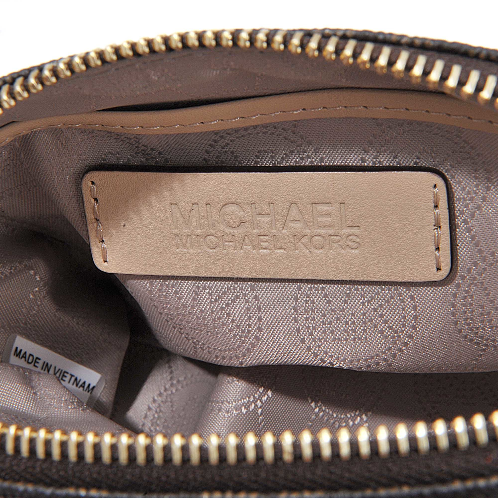 michael kors vanity bag