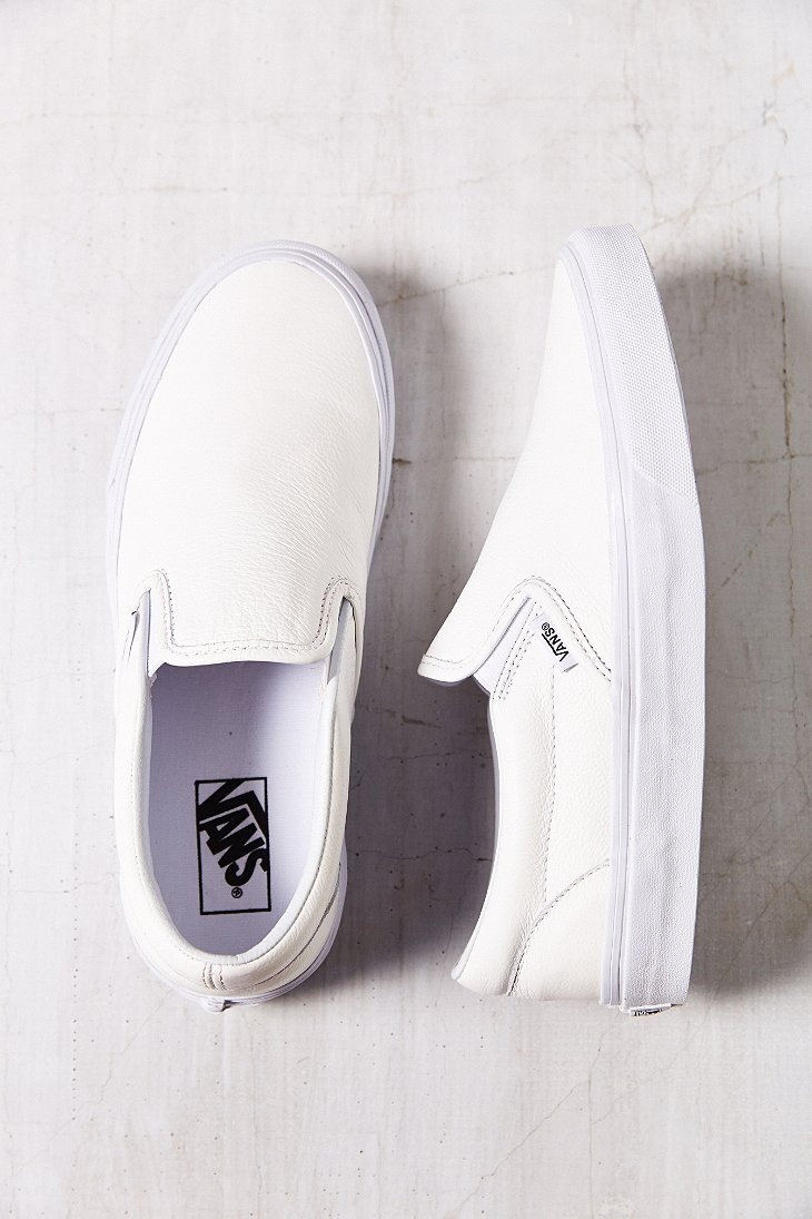 womens vans white slip on