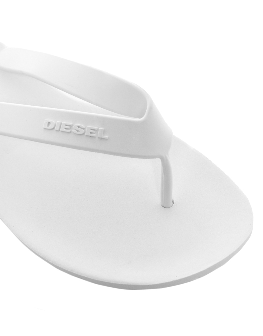 gucci men's titan thong sandals
