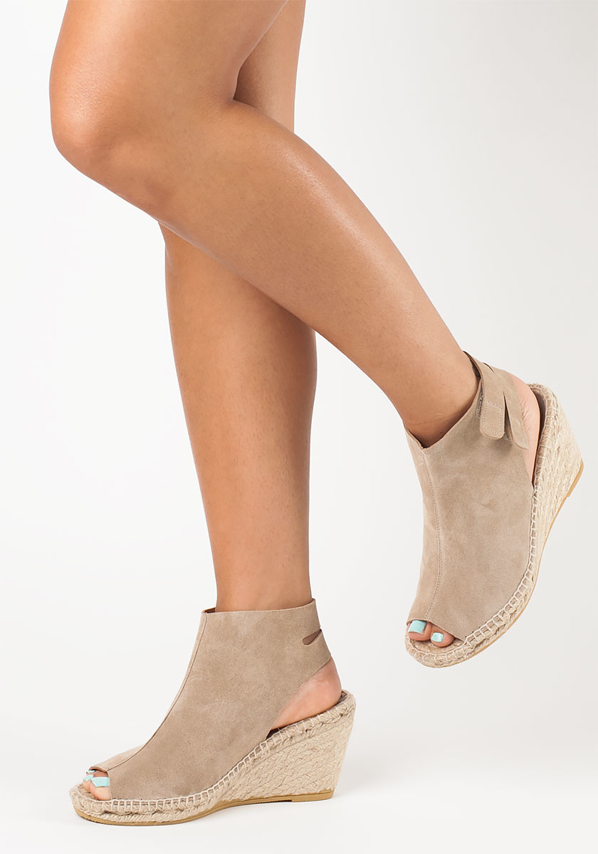 bettye muller espadrille wedge
