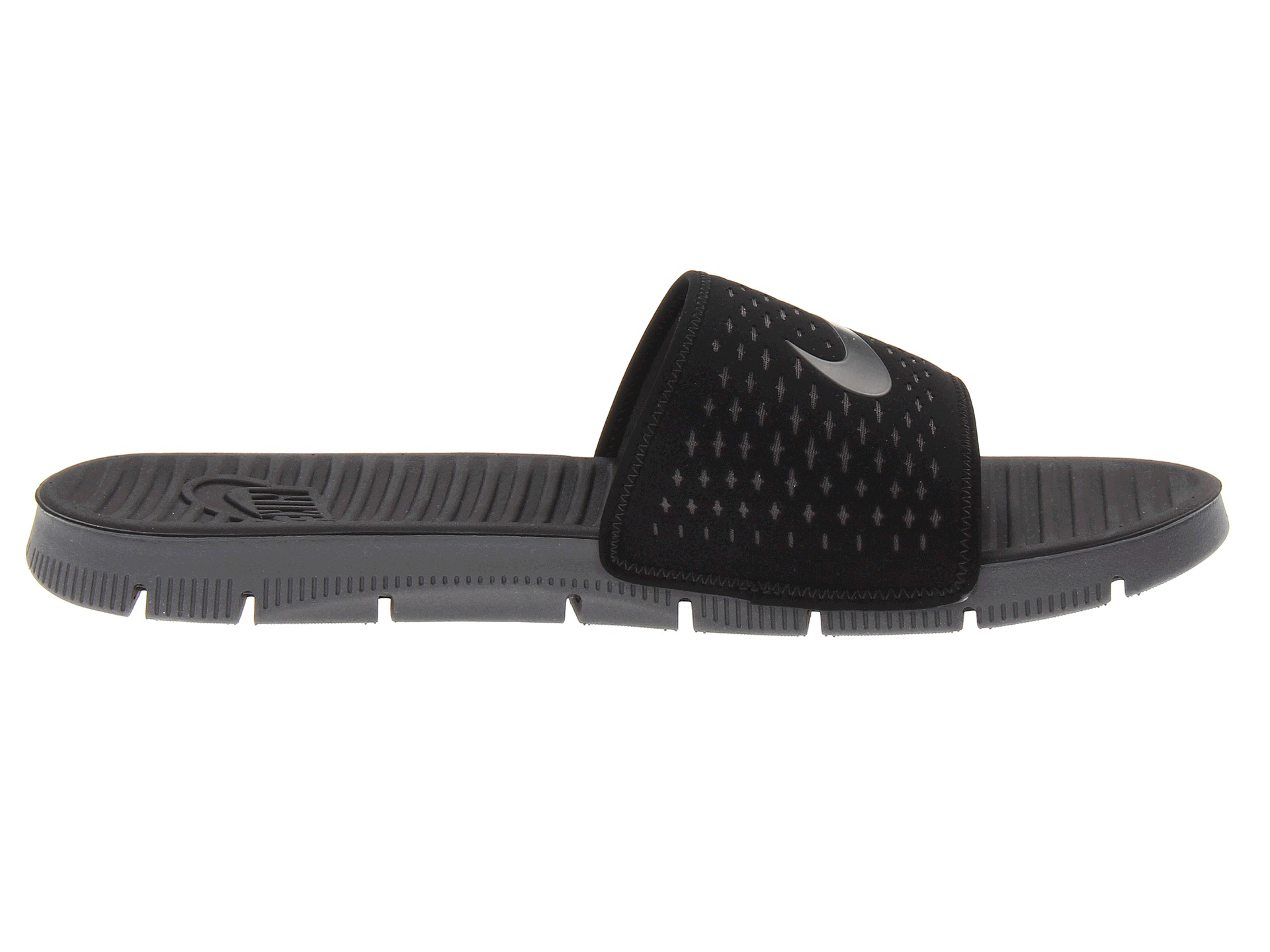 nike celso motion slide