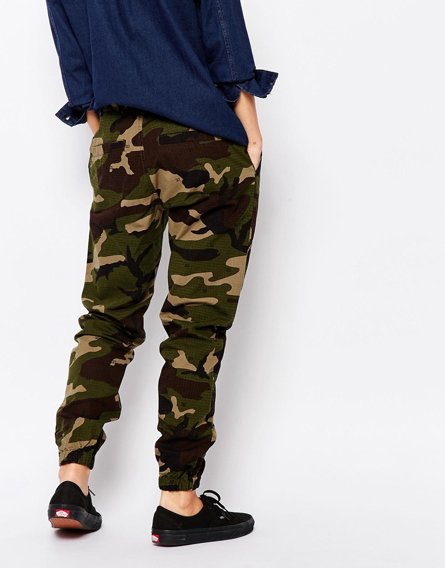 carhartt camo sweatpants