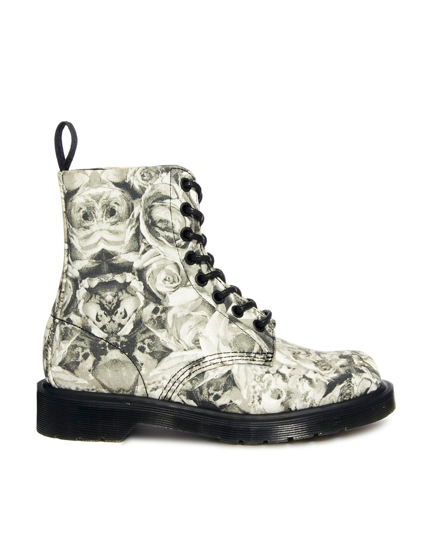 Dr. Martens Core Beckett Skull and Rose Print 8eye Boots in Black - Lyst