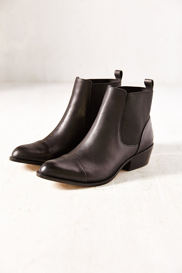 dolce vita chelsea boots