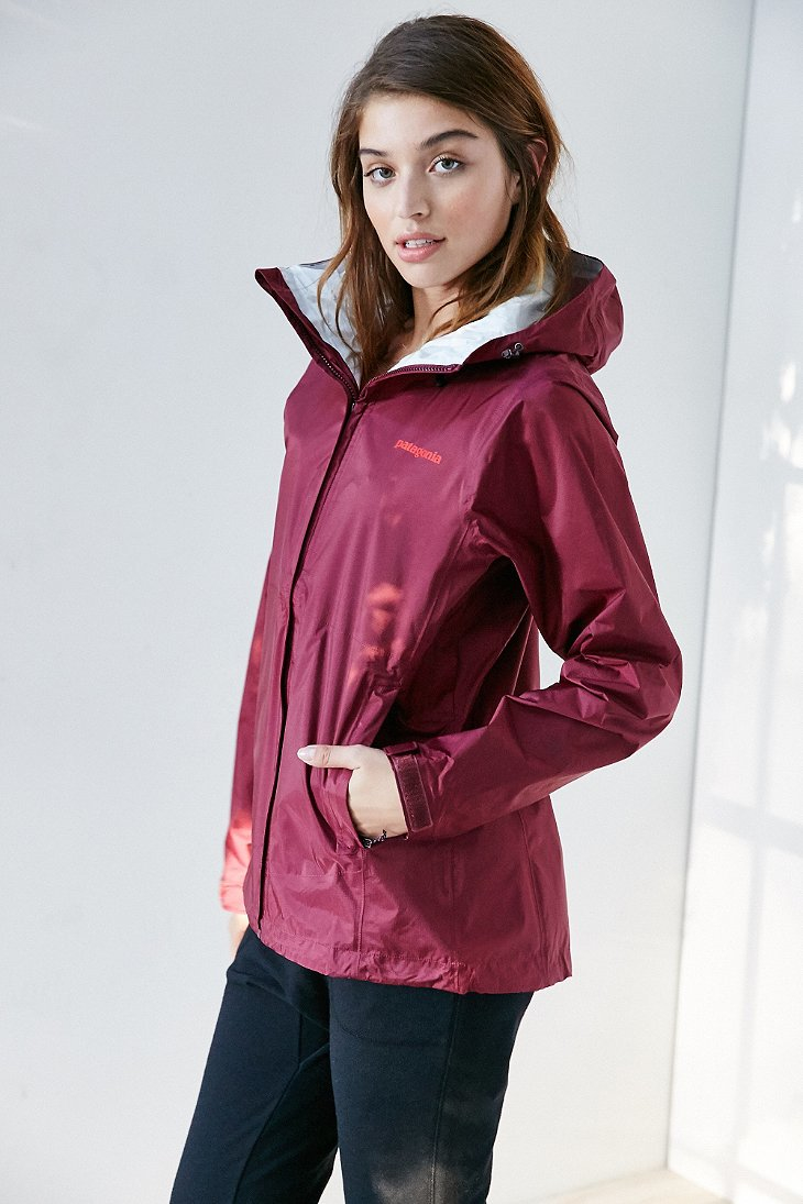 maroon patagonia jacket