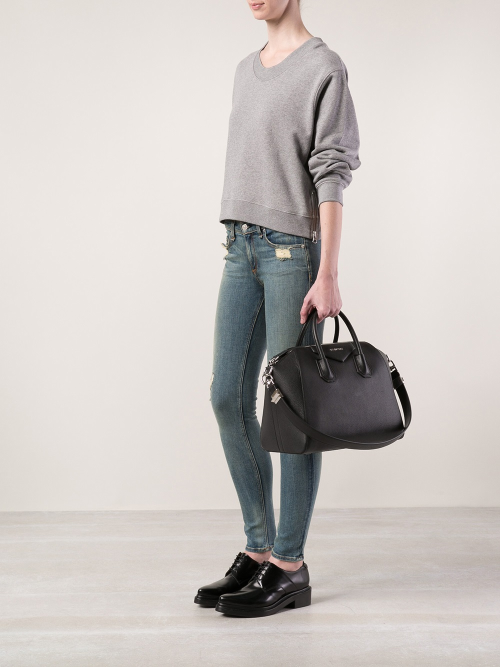 Givenchy Medium Antigona Bag | SEMA Data Co-op