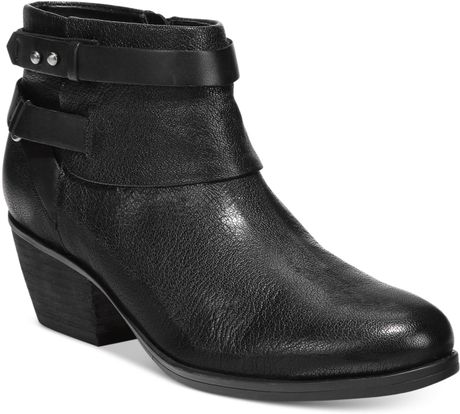 clarks bootie