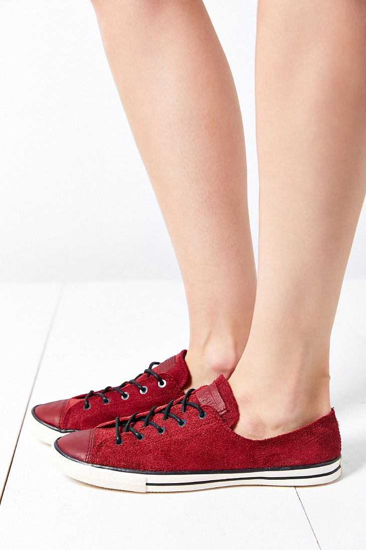 converse fancy low top sneakers