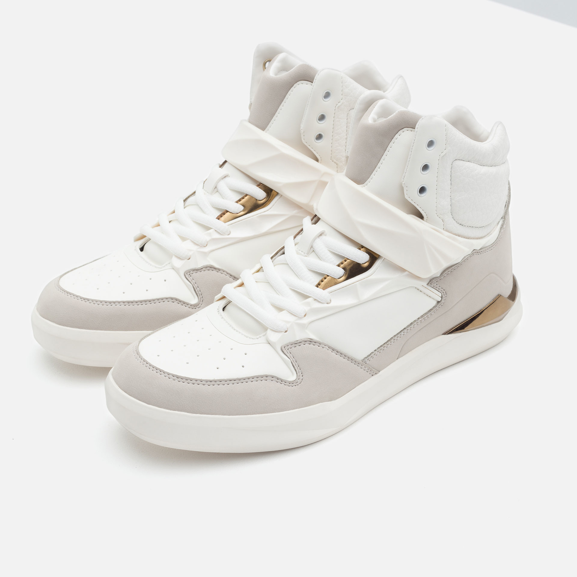 Zara High-top Sneakers With Gold-toned Details in Natural | Lyst