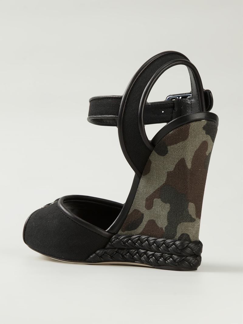 Giuseppe Zanotti Camouflage Print Wedge Sandals in Black Giuseppe Zanotti Camouflage Print Wedge Sandals in Black