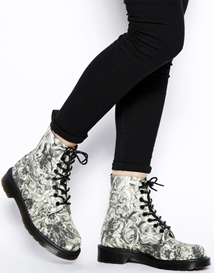 Dr. Martens Core Beckett Skull and Rose Print 8eye Boots in Black | Lyst