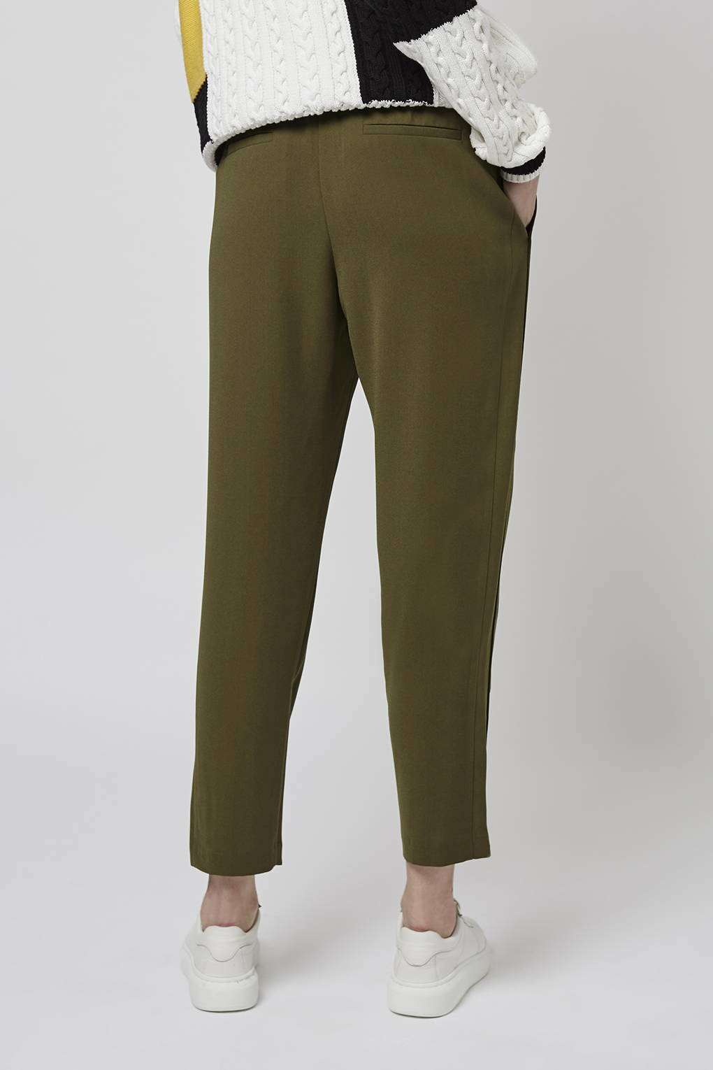 cuffless joggers
