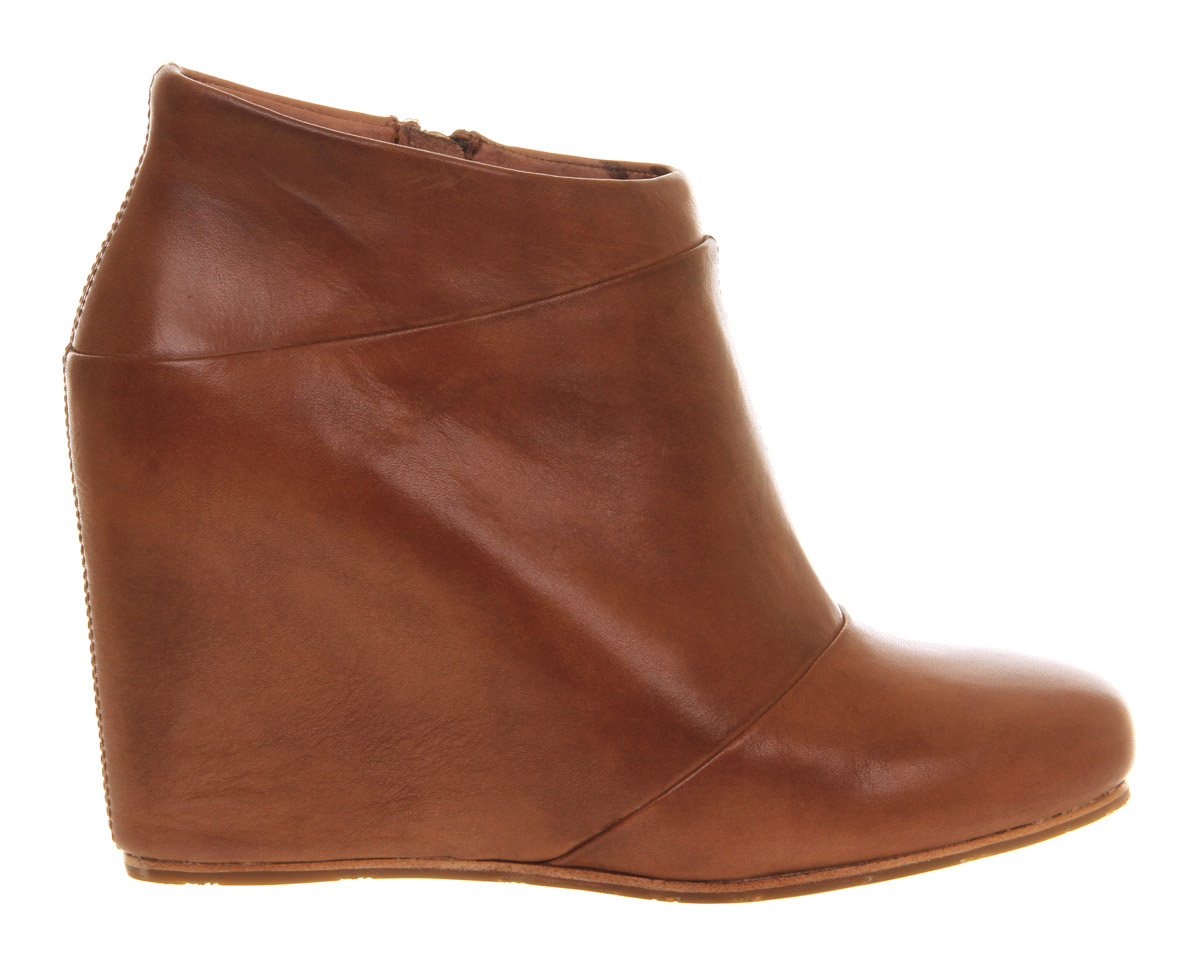 Ugg Carmine Wedge Boots in Brown (chestnut) | Lyst