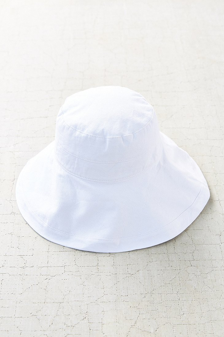 white canvas sun hat