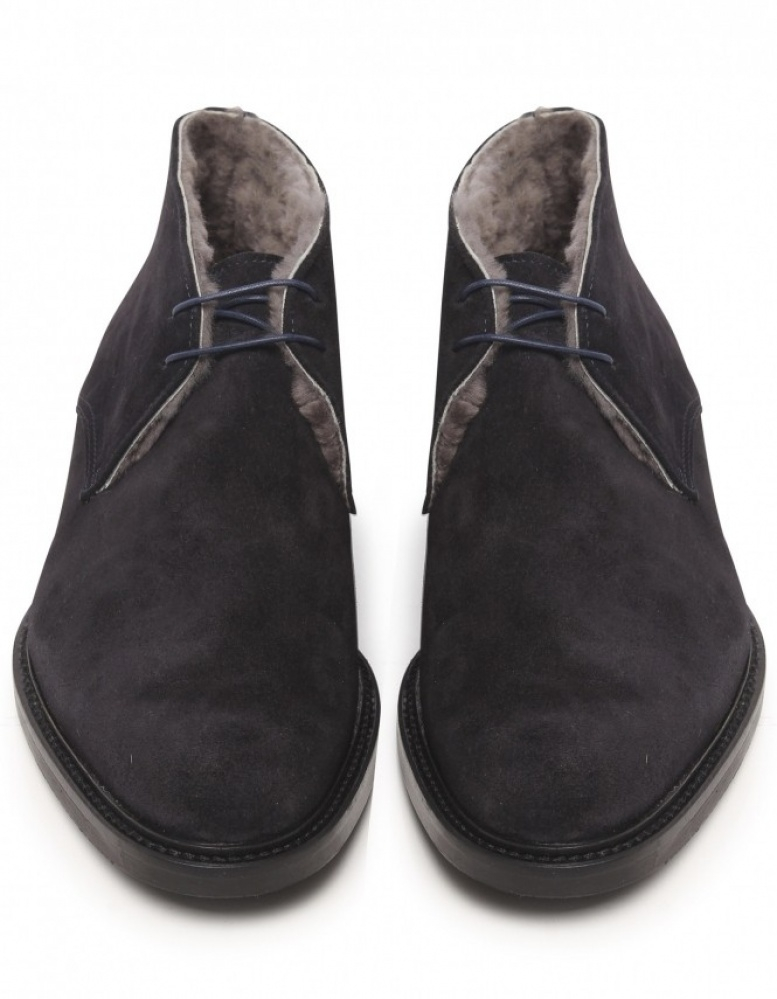 lined chukka boots