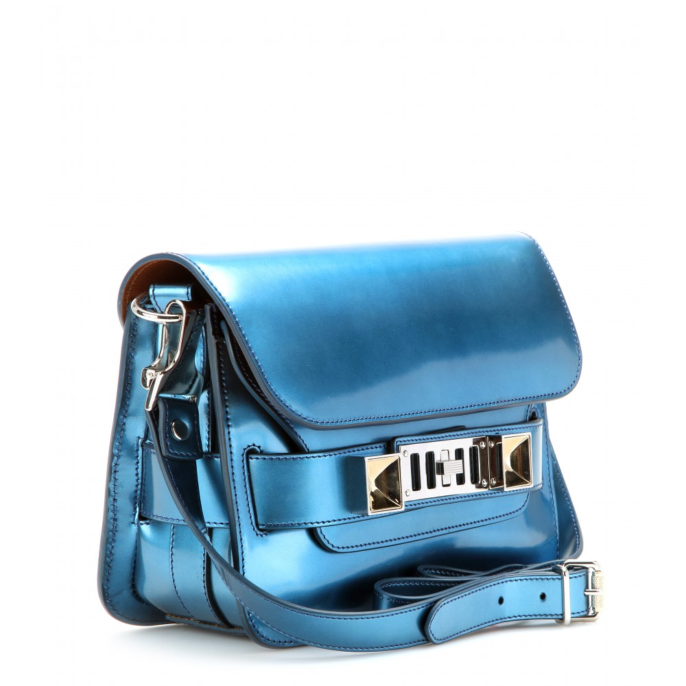 tatonka wheeled bag