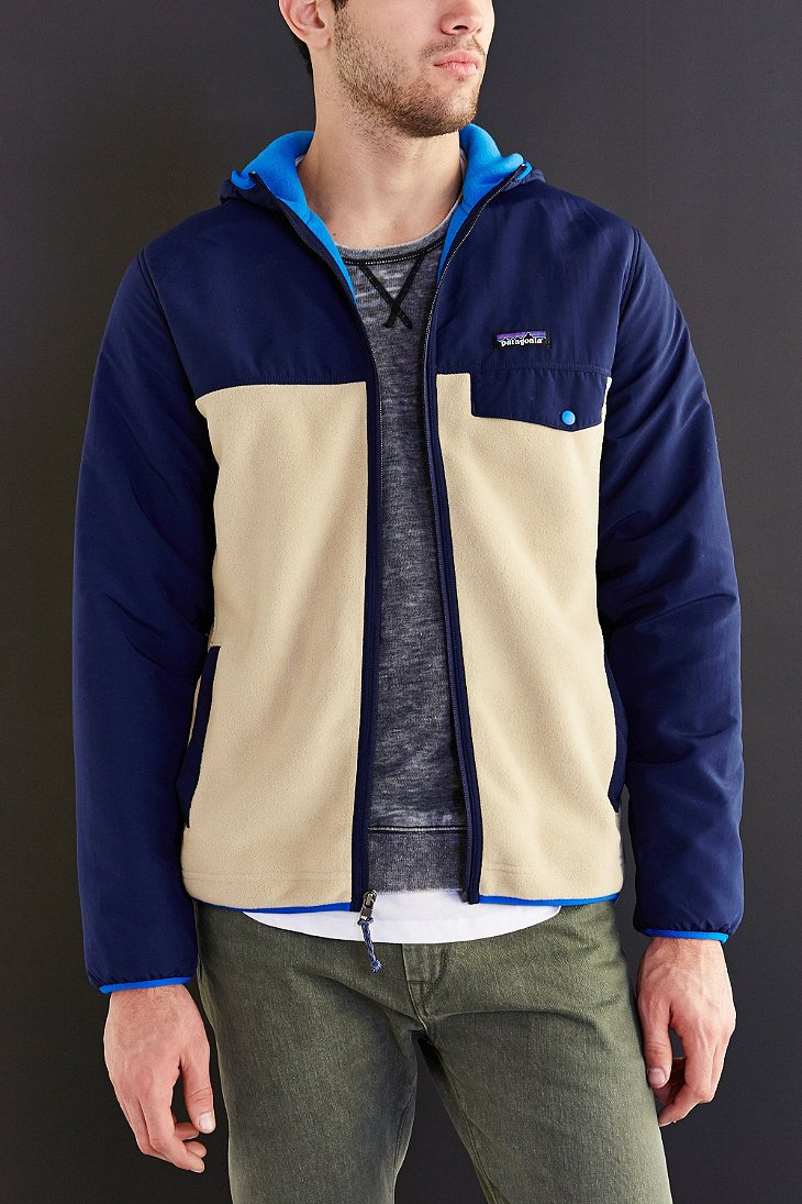 green patagonia sweatshirt