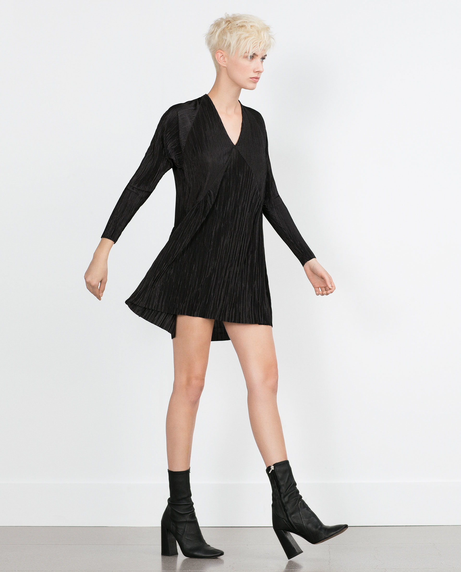 Zara Pleated Dress in Black | Lyst