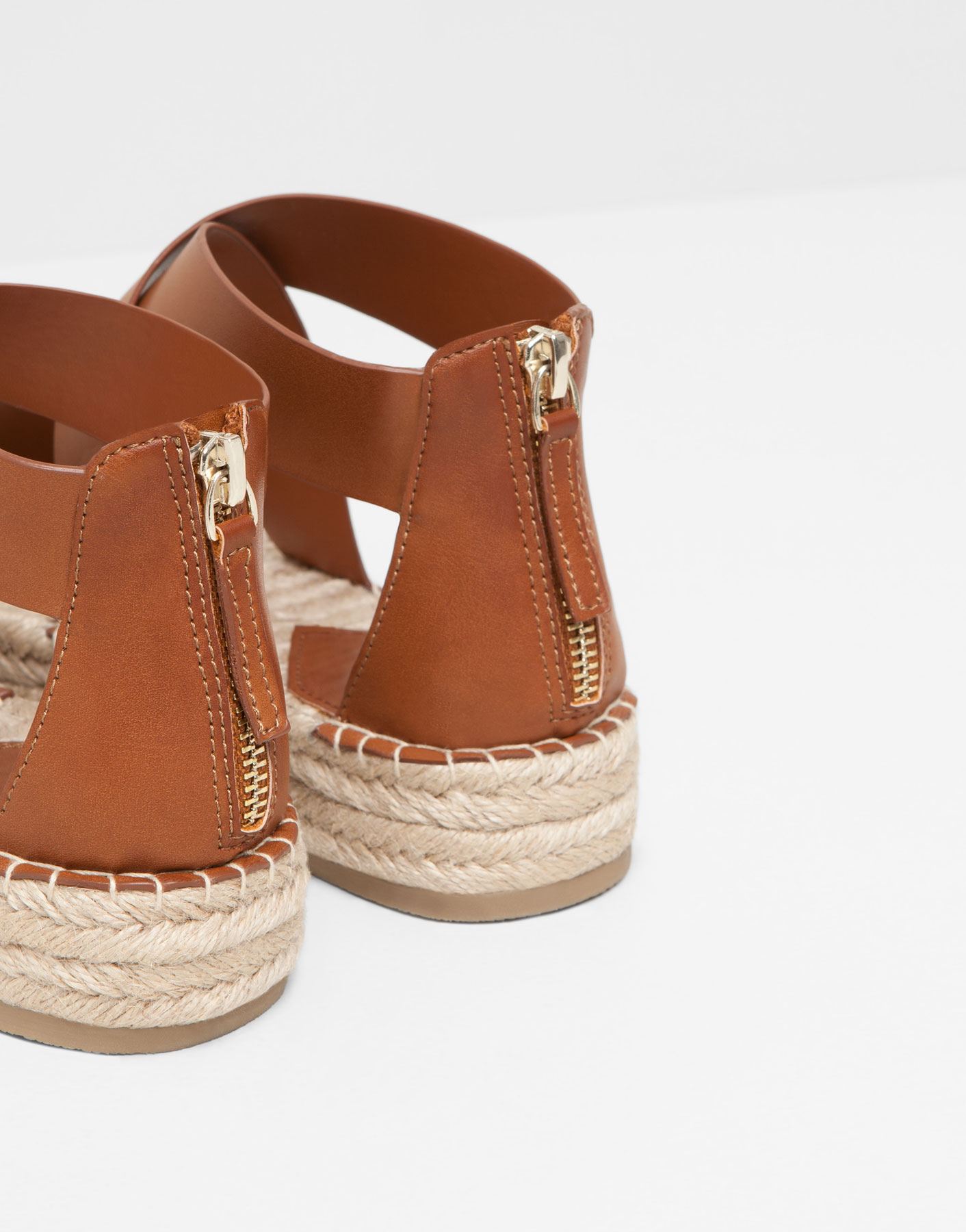 pull and bear sandals