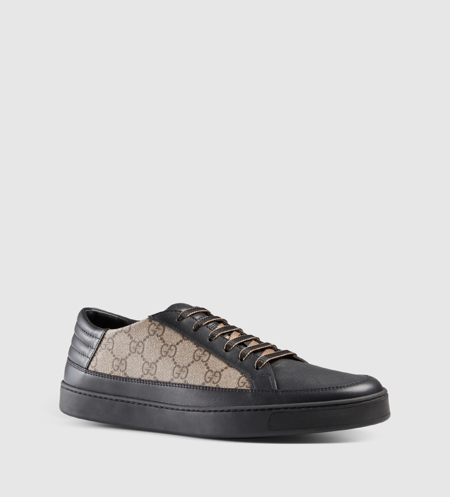gucci gg supreme low top sneakers