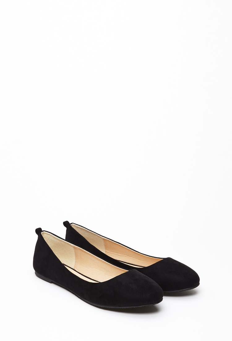 Forever 21 Round Toe Ballet Flats in 