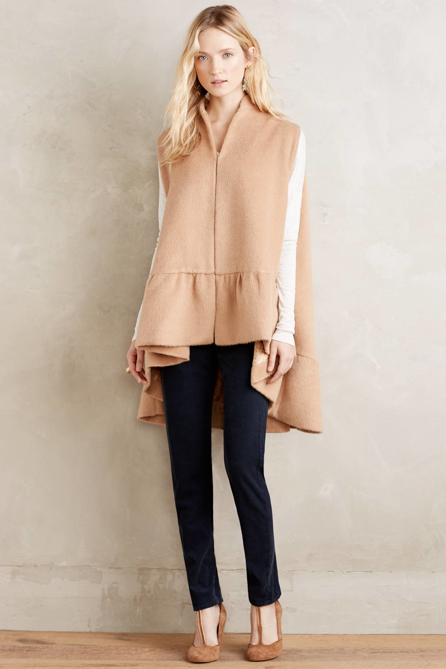 Anthropologie Sleeveless Ruffle Cape In Natural Lyst Gallery