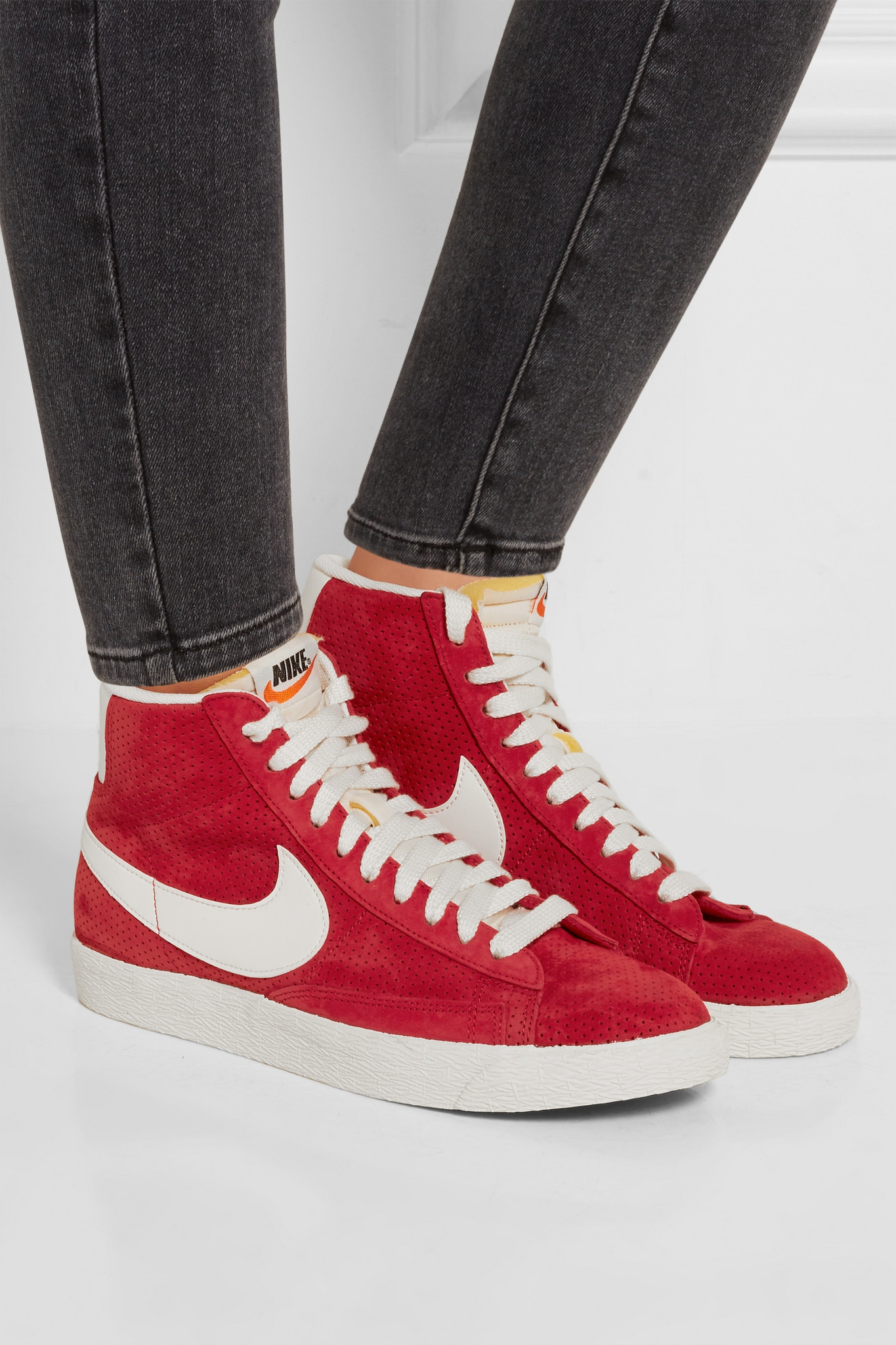 red nike blazer high tops
