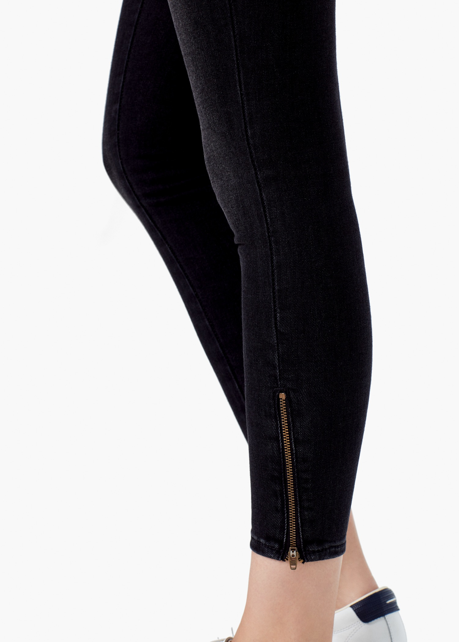 mango tattoo jeans