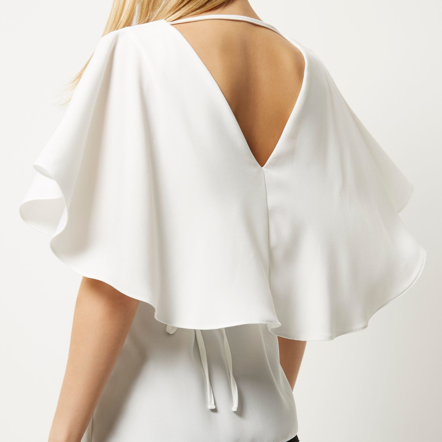 Cape Back V-neck T-shirt in Pink 