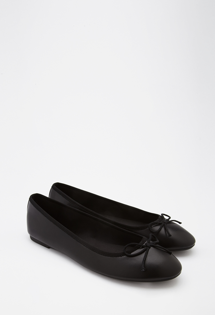 Forever 21 Classic Ballet Flats in 