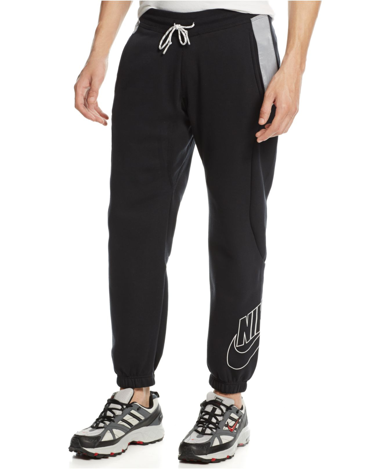 Nike Hybrid Cuffed Sweatpants in Black for Men | Lyst