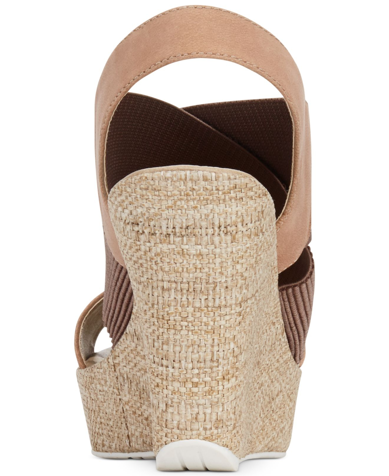 sandals for less