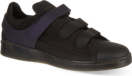 velcro strap tennis shoes
