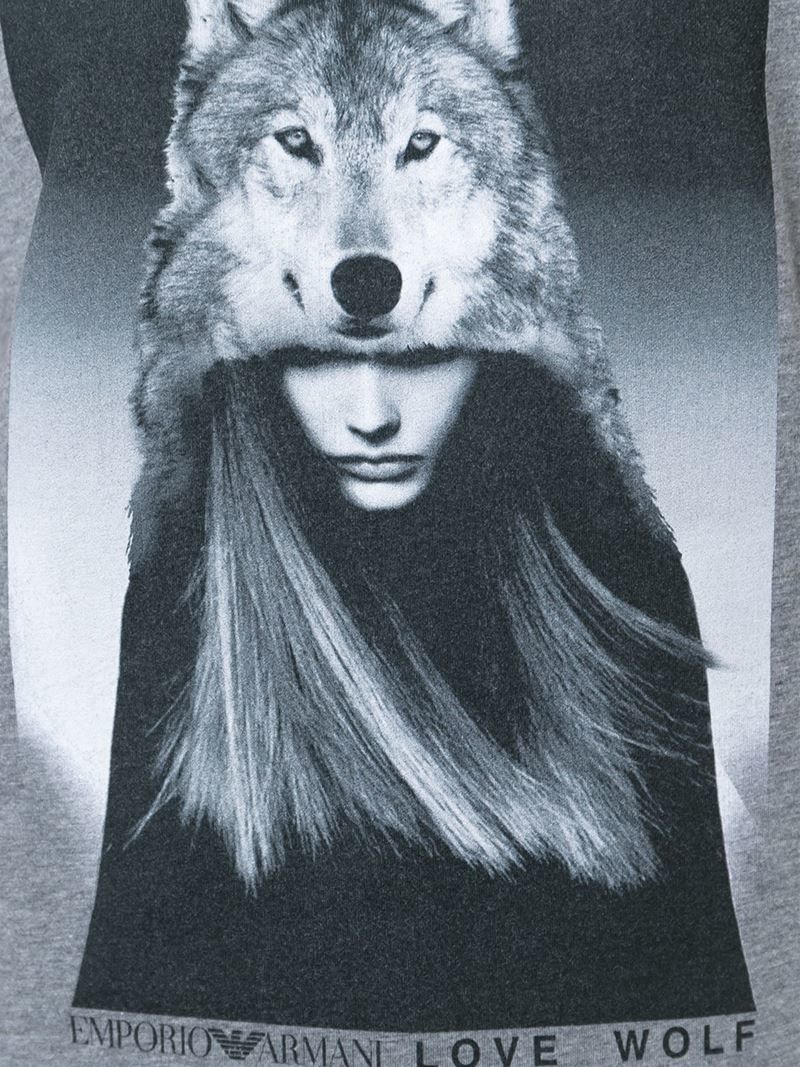 https://cdna.lystit.com/photos/8da9-2015/06/25/emporio-armani-grey-wolf-girl-print-t-shirt-gray-product-0-502394021-normal.jpeg