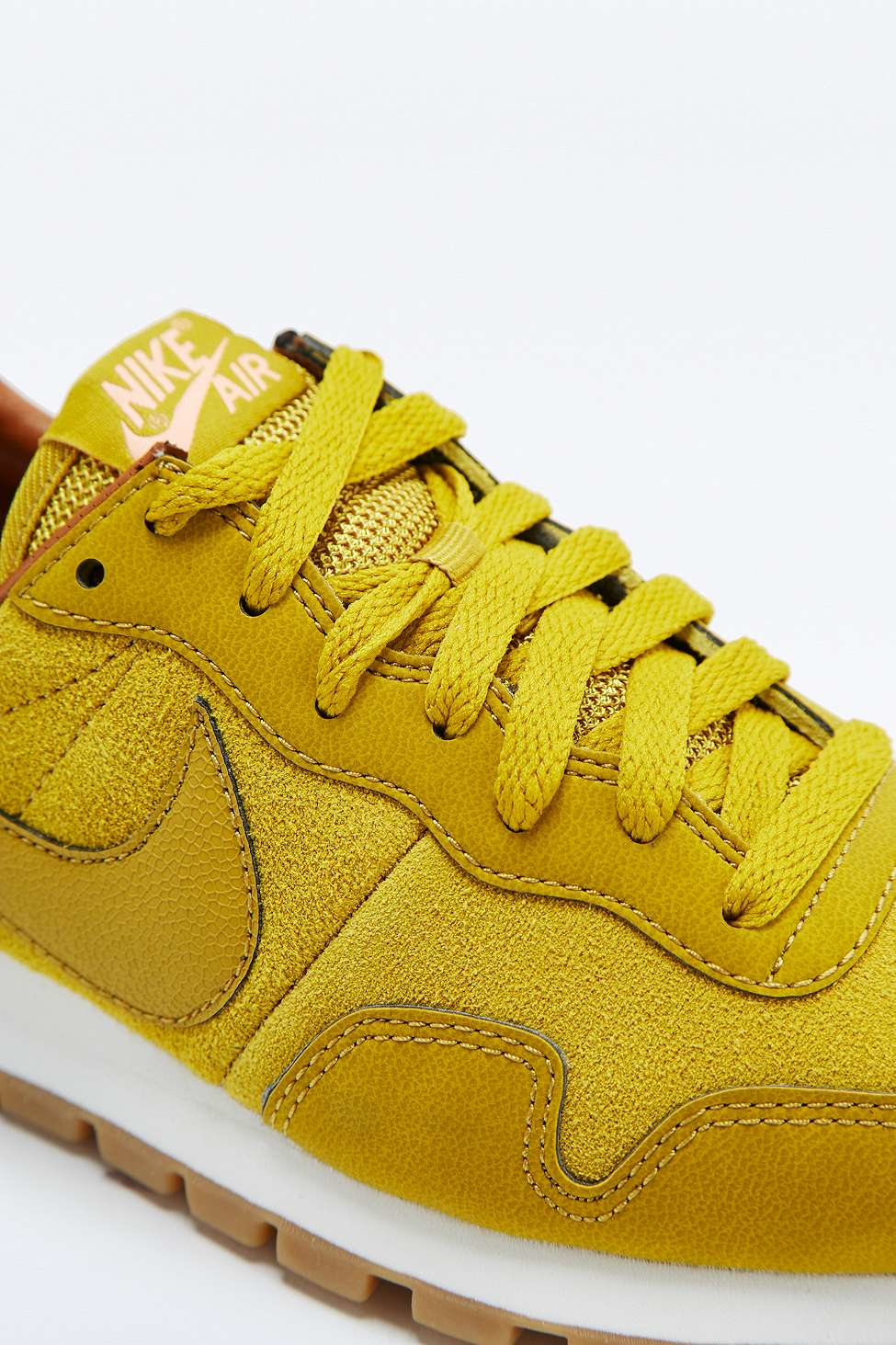 República radioactividad tema Nike Air Pegasus 83 Mustard Trainers in Yellow for Men | Lyst UK