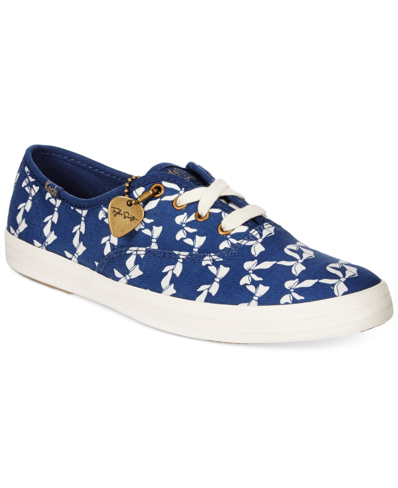 keds with bow