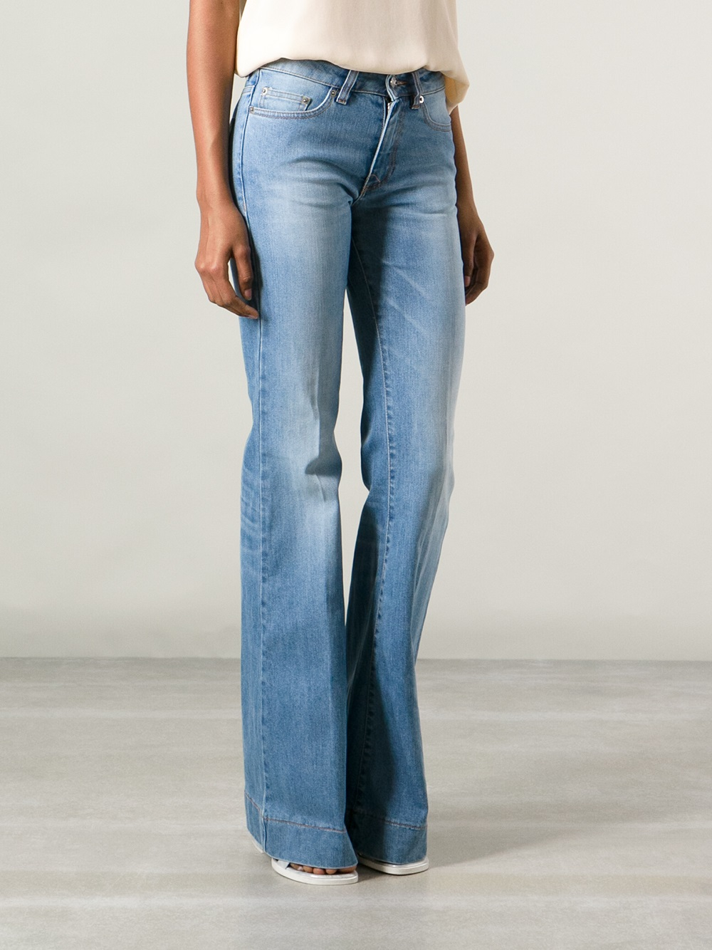 semi flared jeans