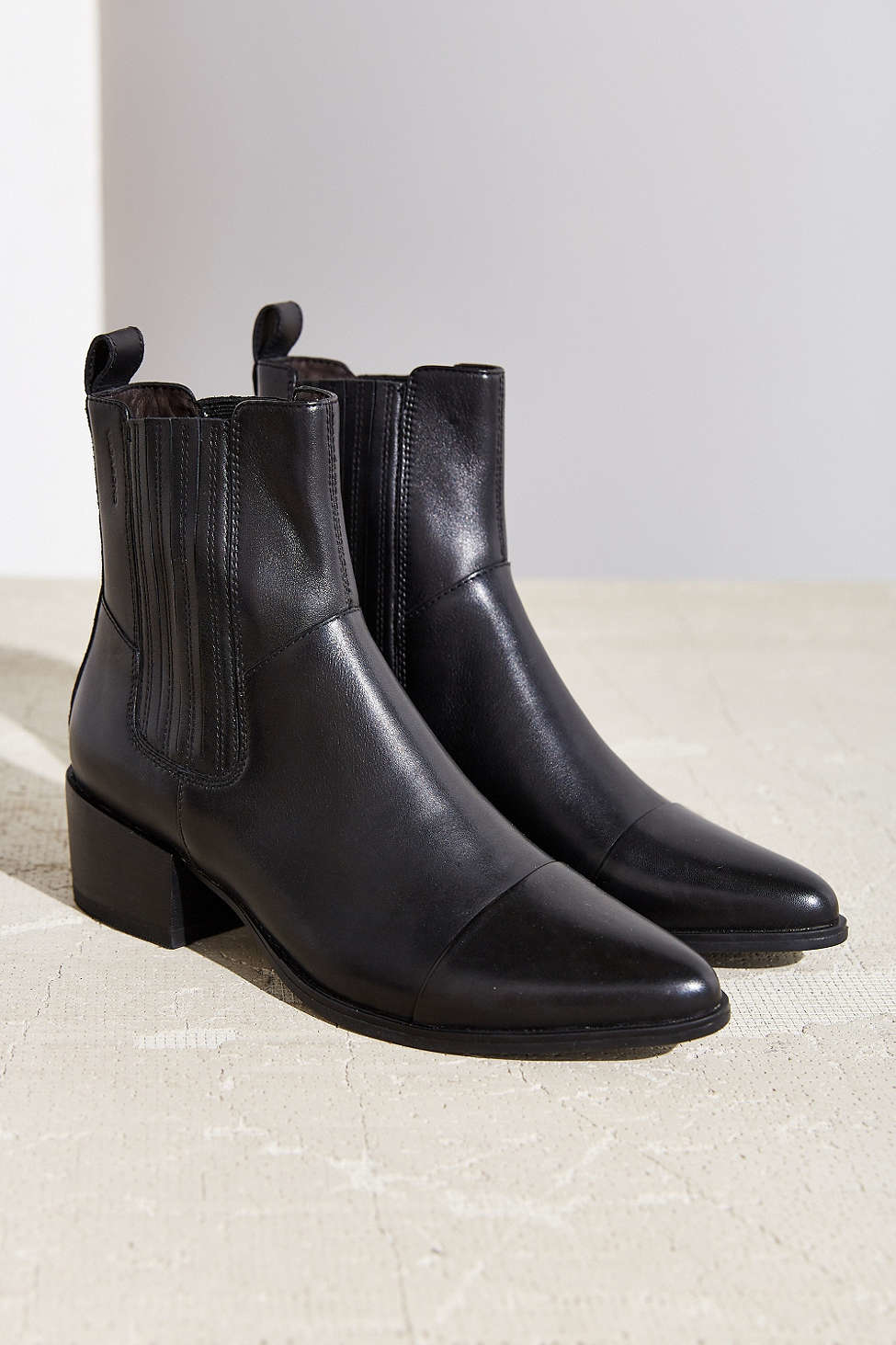 Vagabond Shoemakers Marja Pointy Toe Chelsea Boot in Black | Lyst