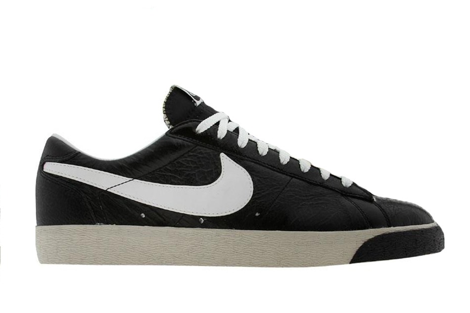 black blazer low