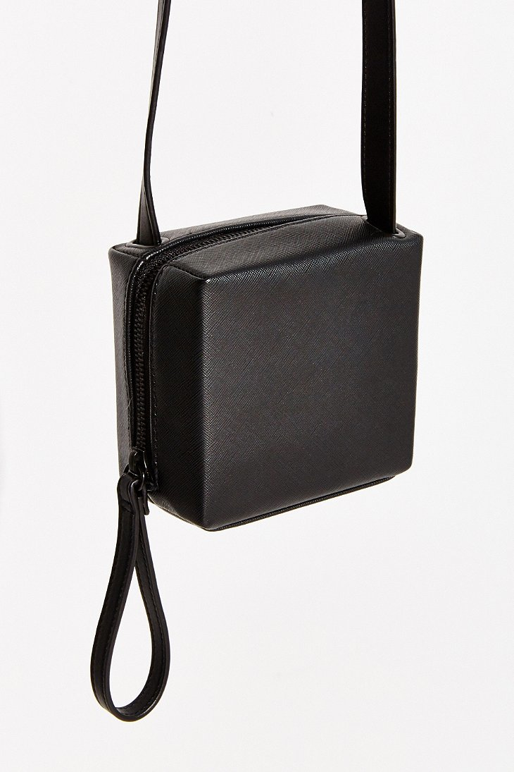 black box crossbody bag