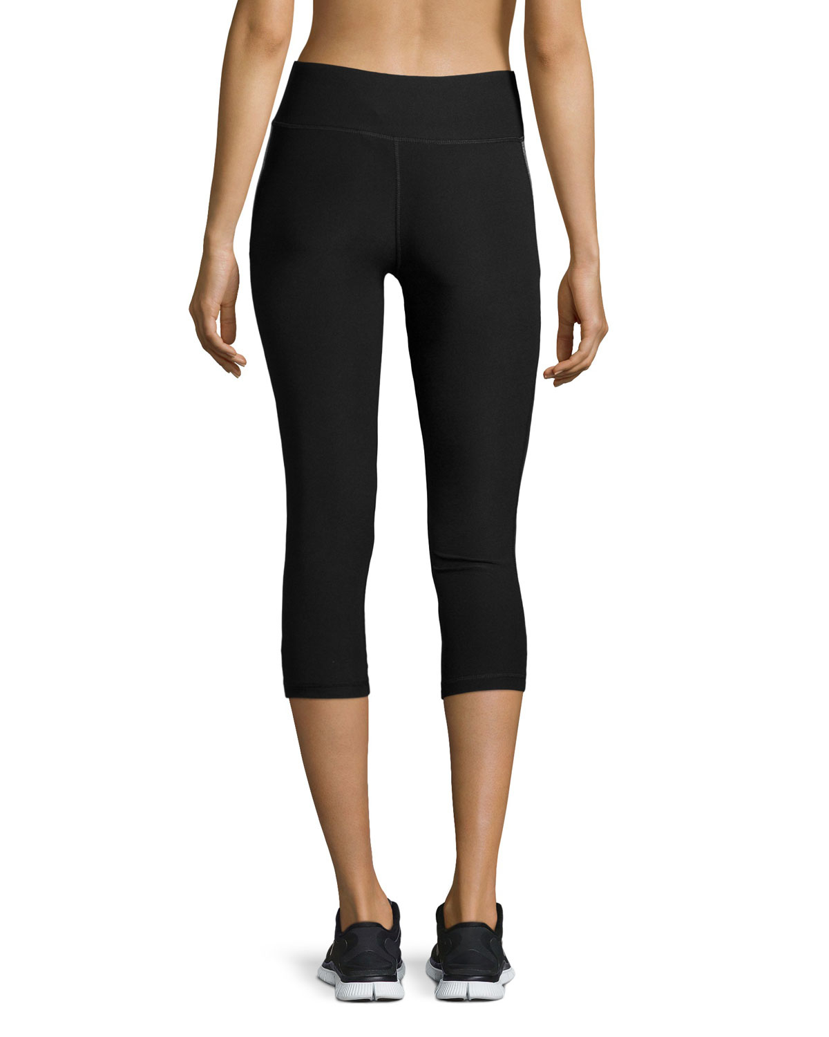 X by gottex Colorblock Capri Performance Leggings in White (BLACK/ HEA